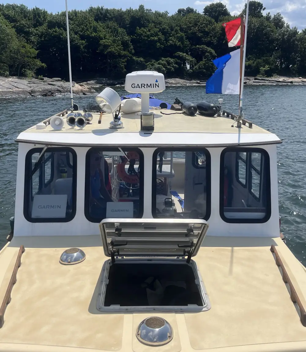 Lady Kasey at Huckleberry Island, NY